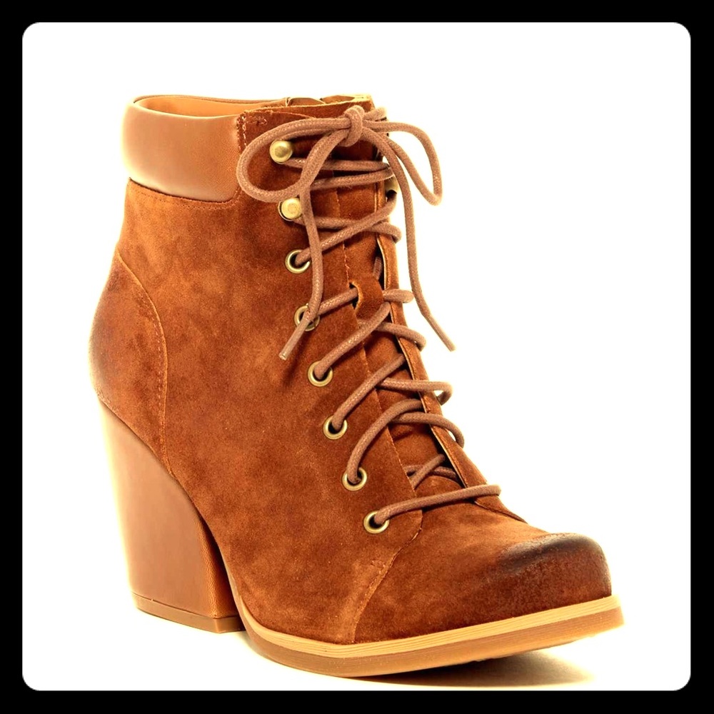 Korks Sandy Suede Boots